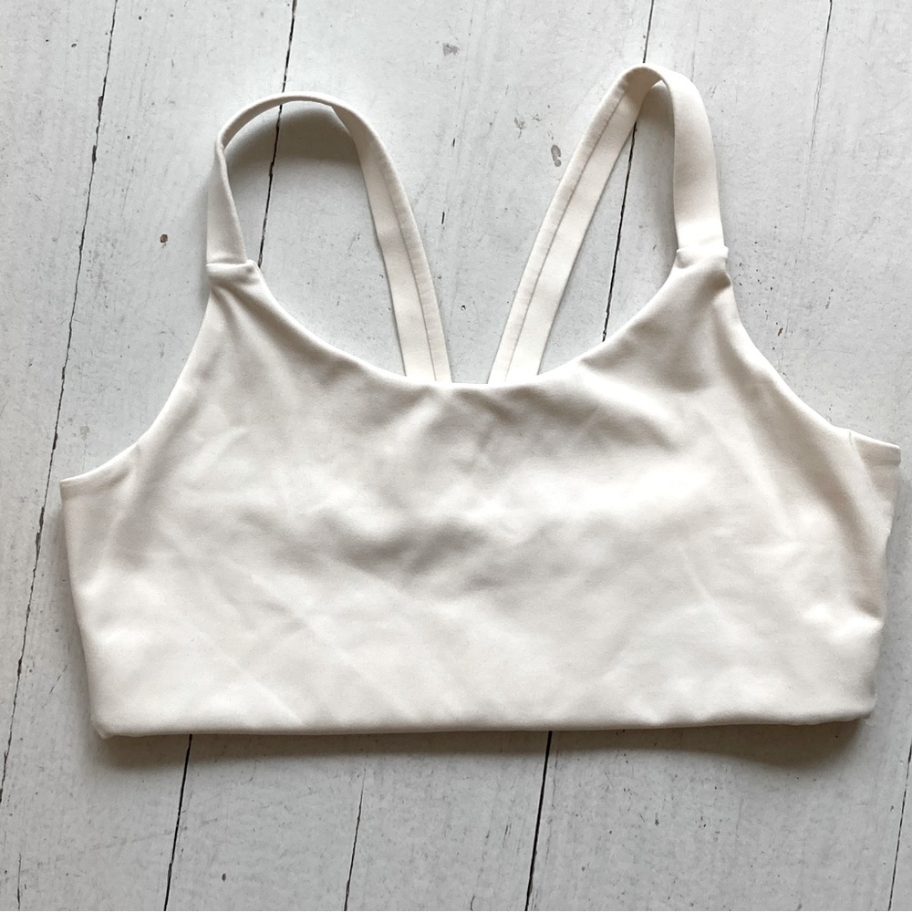 Girlfriend Collective- Ivory Lou V-Back Bra - Size M